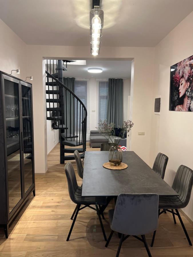 Exclusive Two-Level Apartment With Private Terrace On The Canal Brüsszel Kültér fotó