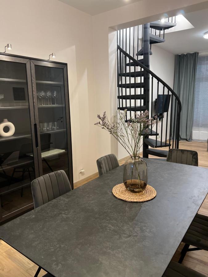 Exclusive Two-Level Apartment With Private Terrace On The Canal Brüsszel Kültér fotó