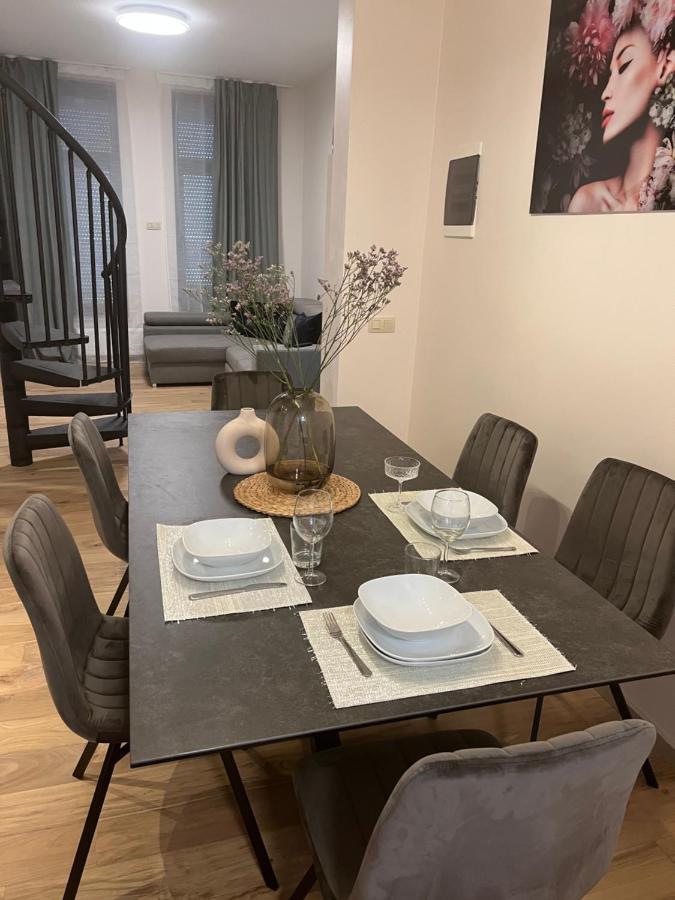 Exclusive Two-Level Apartment With Private Terrace On The Canal Brüsszel Kültér fotó