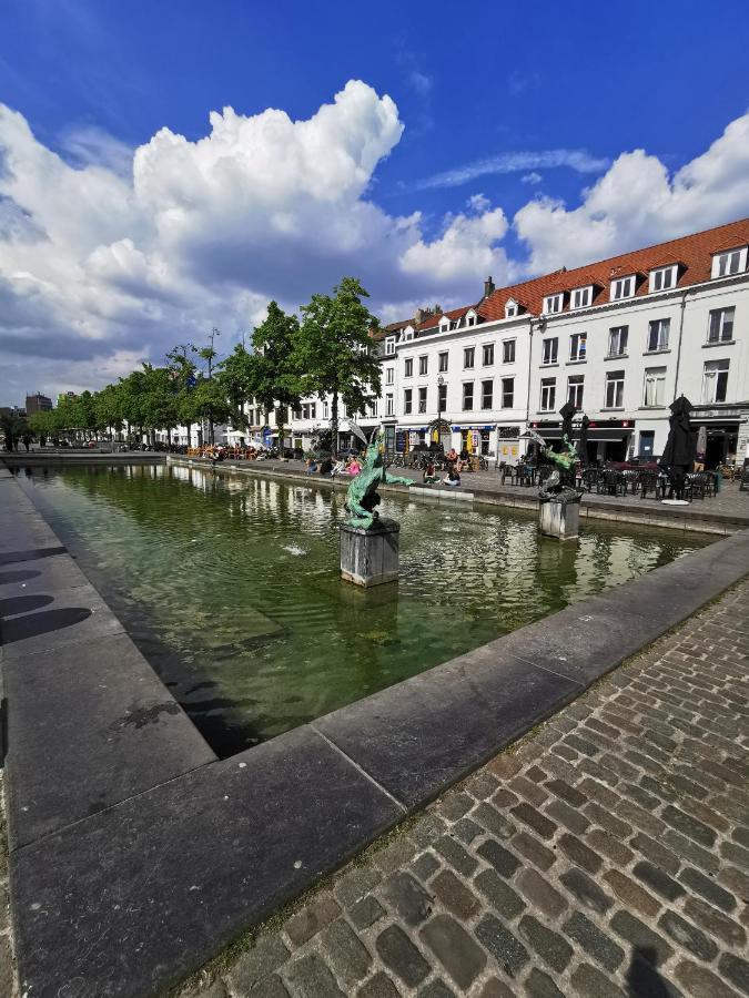 Exclusive Two-Level Apartment With Private Terrace On The Canal Brüsszel Kültér fotó