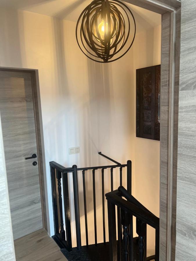 Exclusive Two-Level Apartment With Private Terrace On The Canal Brüsszel Kültér fotó